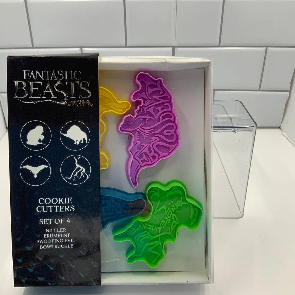 Loot Crate Fantastic Beasts Plastic Cookie Cutters 3.5in Set of 4 NIB